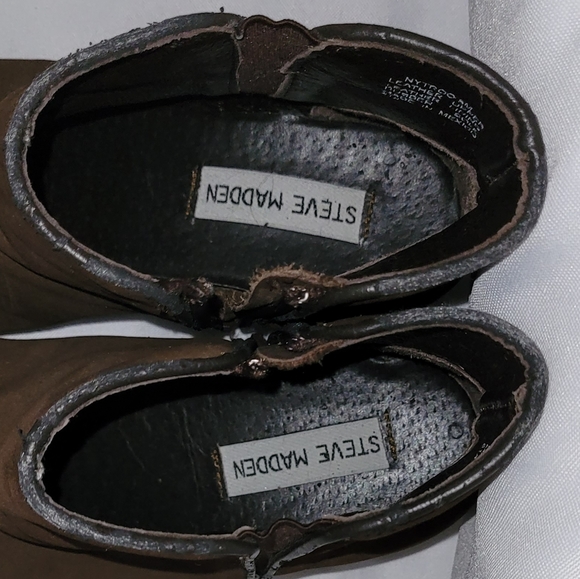 Steve Madden Leather Ankle Boots, (Brown - Size 8) - Picture 5 of 11